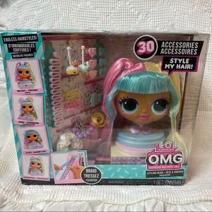 LOL OMG Styling Head with 30 Accessories, New.